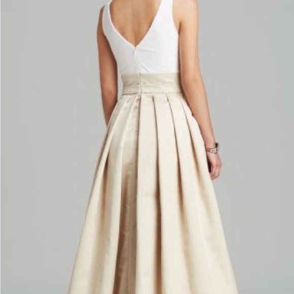 Gorgeous gown for many occasions - Picture 2 of 6